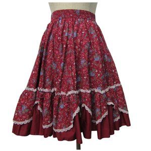 Vintage Prairie Farm Skit: Maroon Floral Pattern